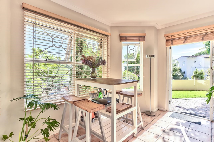 1 Bedroom Property for Sale in Vredehoek Western Cape